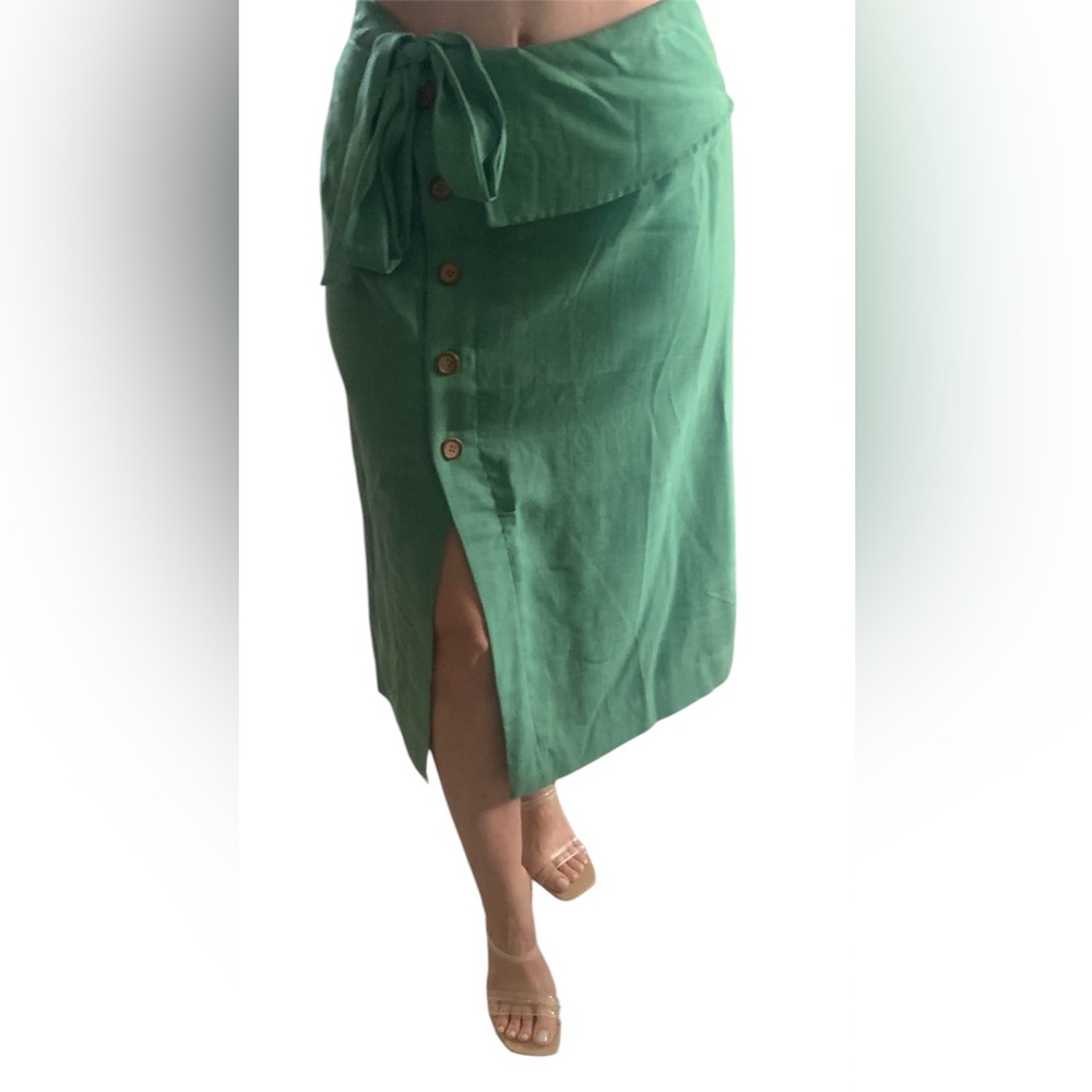 Green Button down collard skirt - Picture 1 of 9
